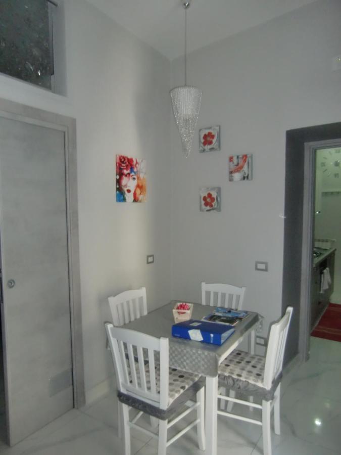 Guesthouse Aaron2 나폴리 외부 사진